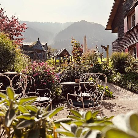 Alpen Hotel Post Au (Vorarlberg) Экстерьер фото